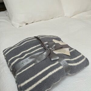 BRAND NEW BAREFOOT DREAMS Striped Blue/Gray and White Blanket